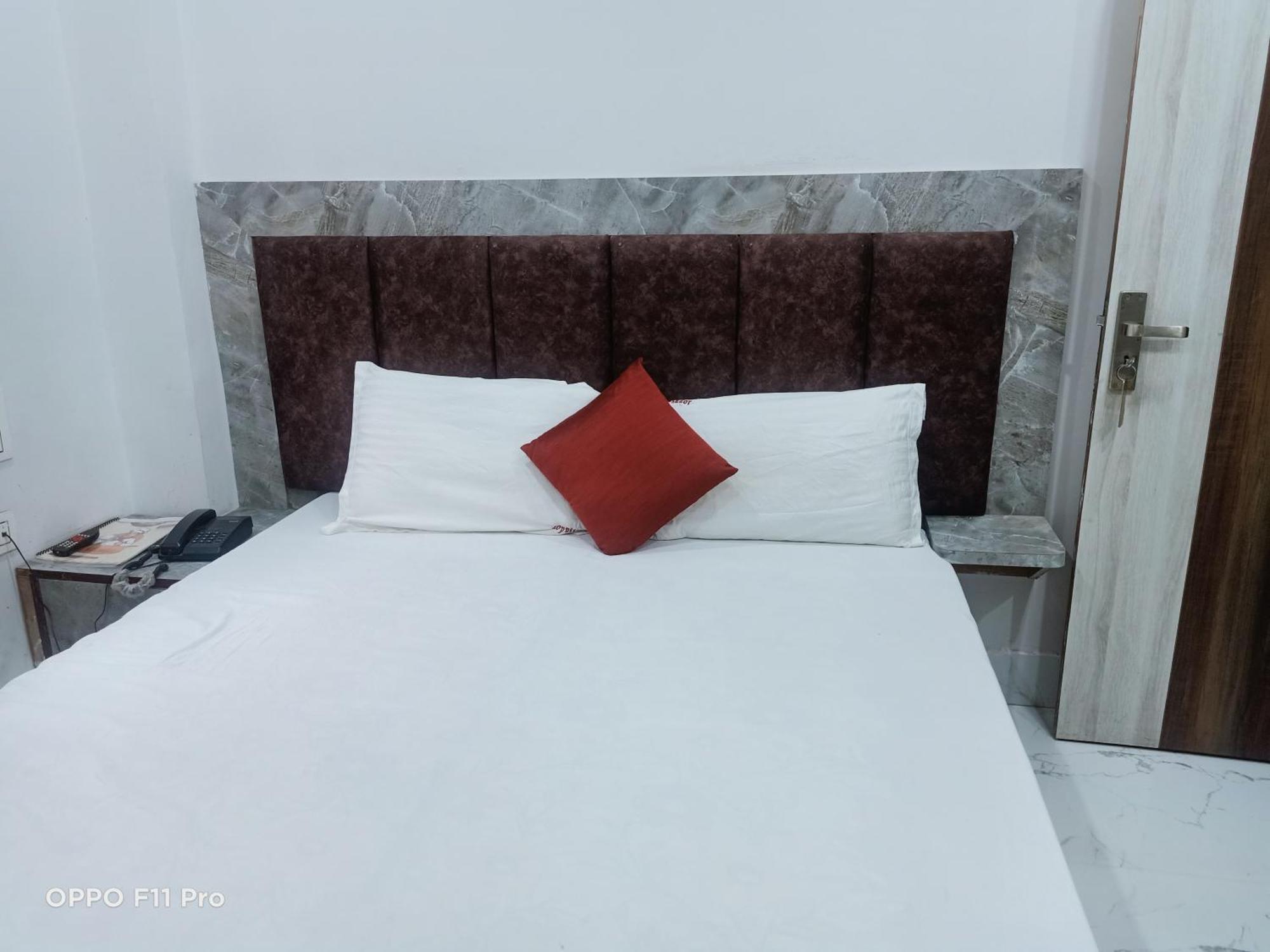 Hotel Ambassador Inn Гваліор Екстер'єр фото